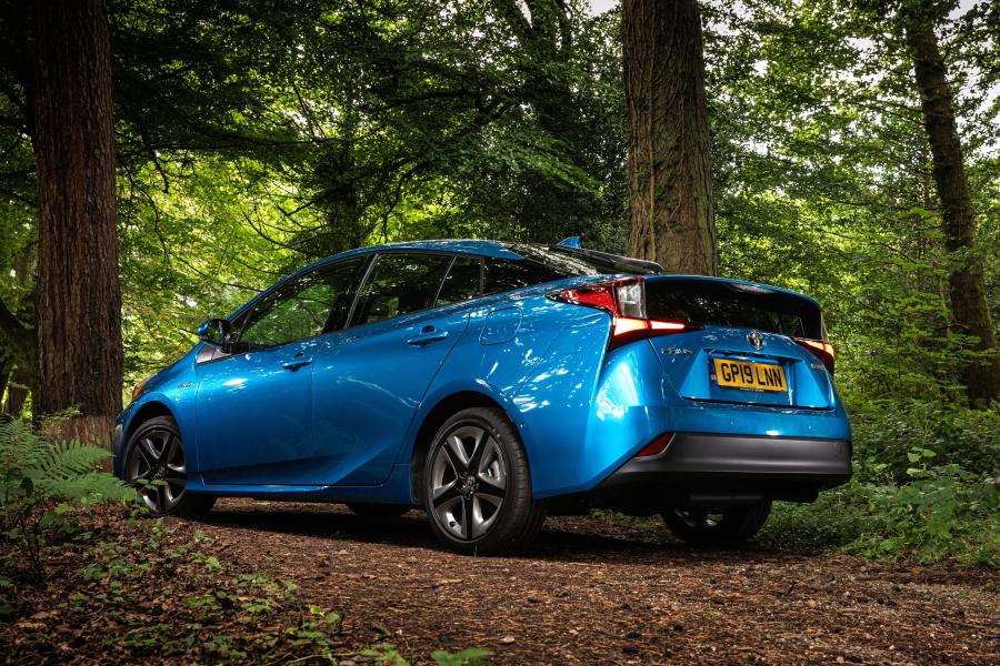  Toyota Prius 2019 года  (UK) (фото 36 из 37)